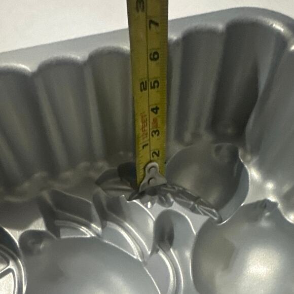 Nordic ware Citrus Blossem Loaf pan. Made in USA. Brand new never used. - Picture 7 of 7